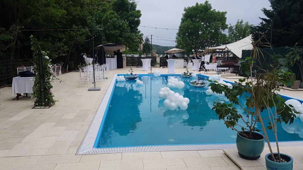 Anthimos Hotel Baile Felix Bagian luar foto