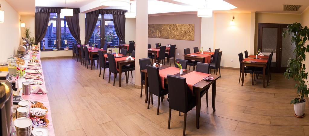 Anthimos Hotel Baile Felix Bagian luar foto