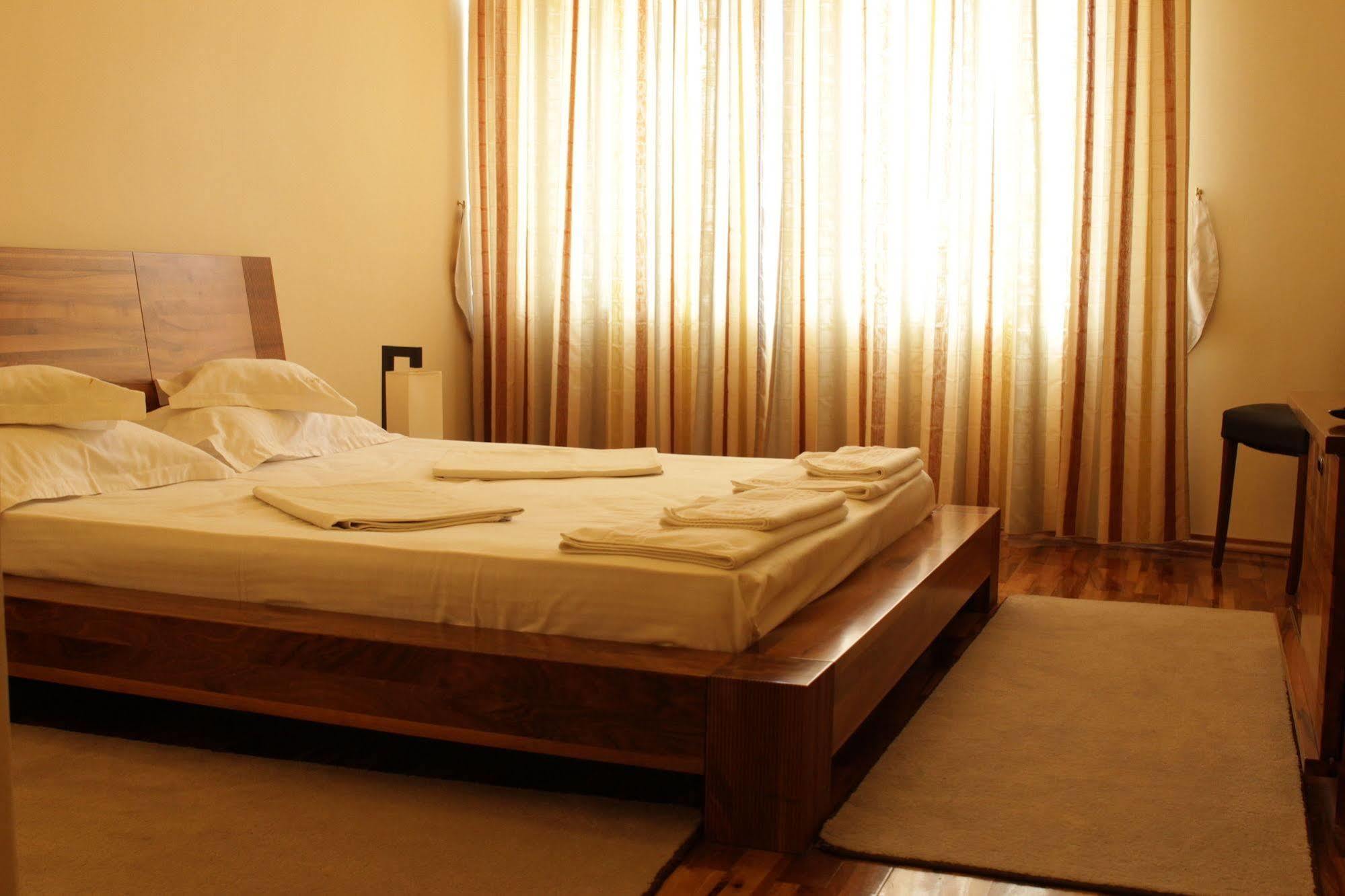 Anthimos Hotel Baile Felix Bagian luar foto